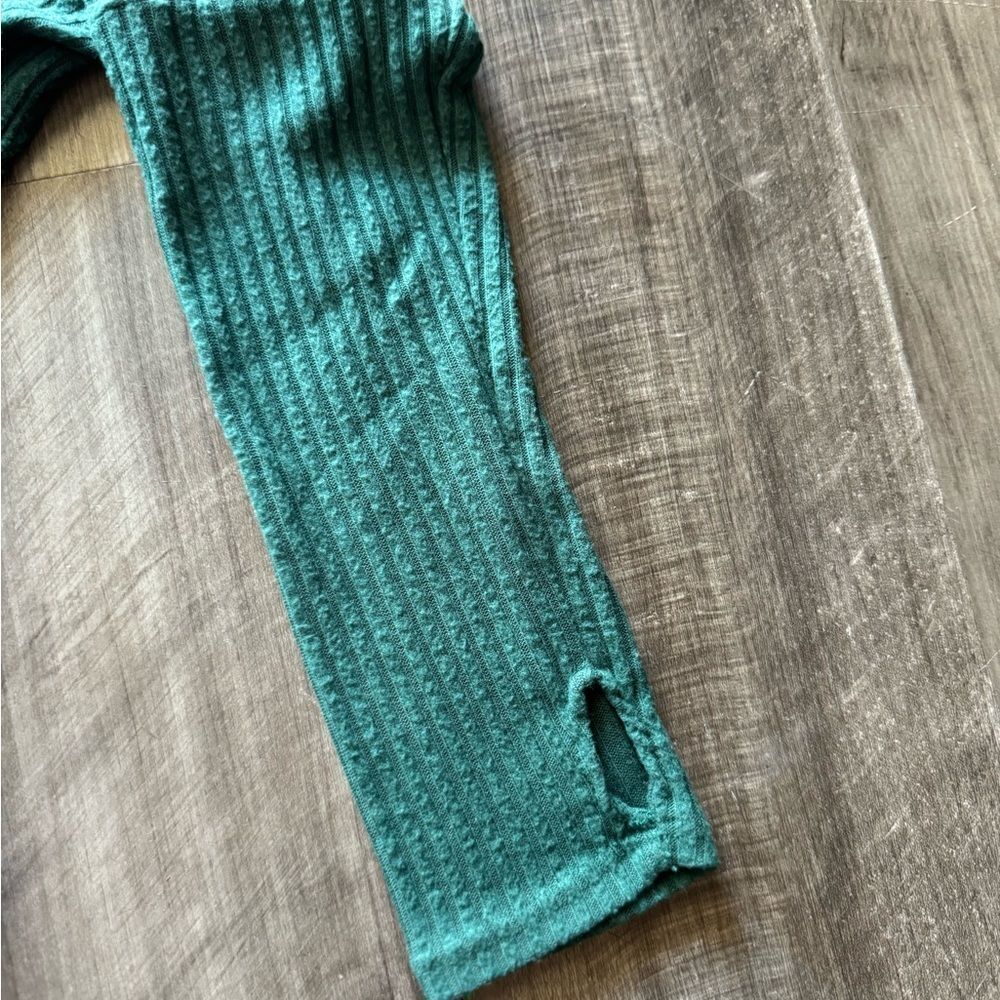 Large Sadie and Sage sweater top - Picture 3 of 3